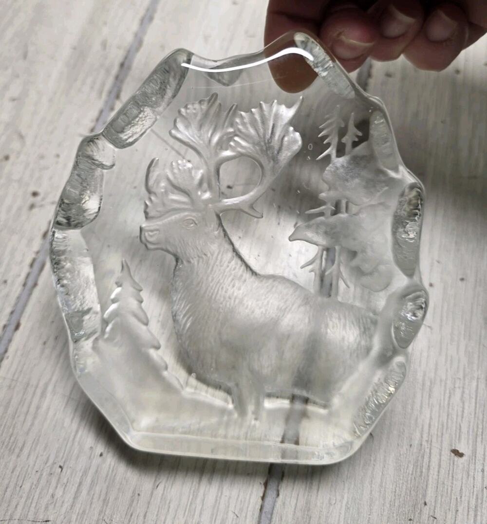 Vtg Handcrafted Lead Crystal Moose Caribou Paperweight Romania Winter Scene